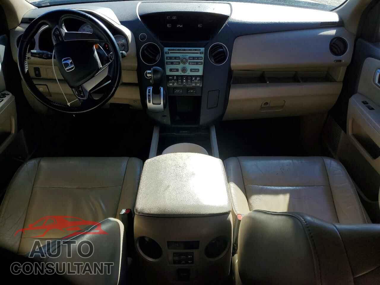 HONDA PILOT 2011 - 5FNYF4H59BB044527