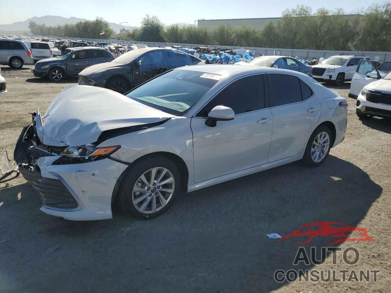 TOYOTA CAMRY 2022 - 4T1C11AKXNU055986