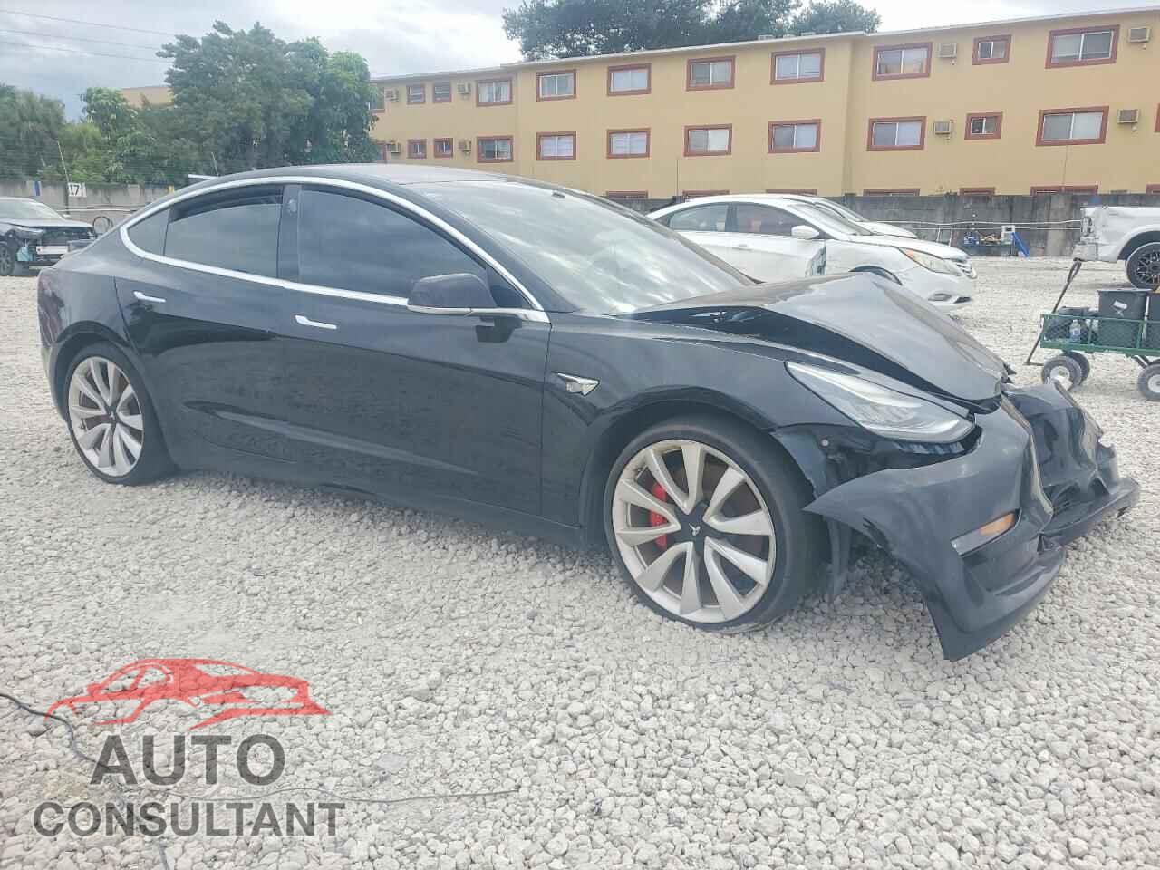 TESLA MODEL 3 2018 - 5YJ3E1EB2JF078717