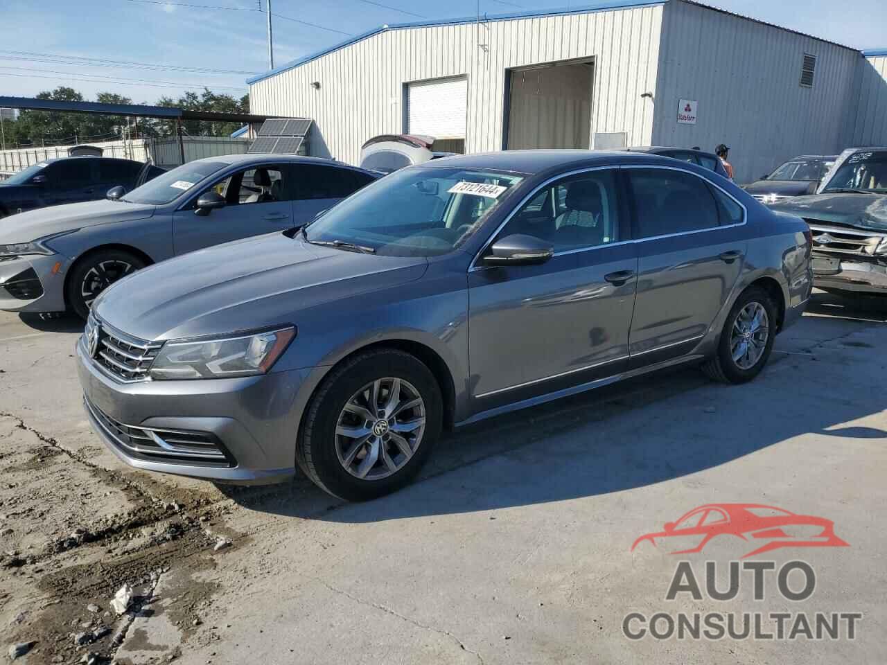 VOLKSWAGEN PASSAT 2017 - 1VWAT7A33HC083587