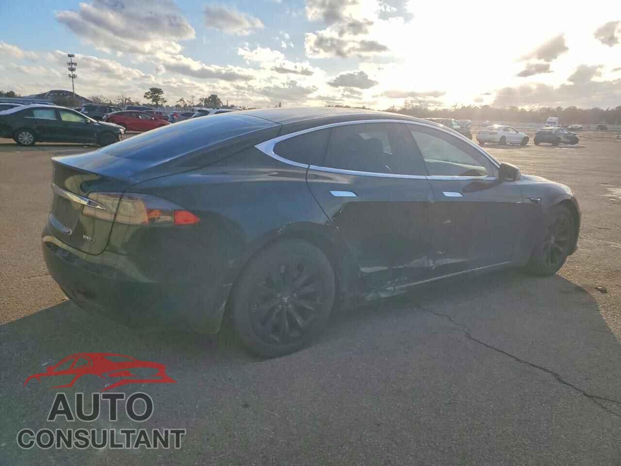 TESLA MODEL S 2018 - 5YJSA1E21JF244362