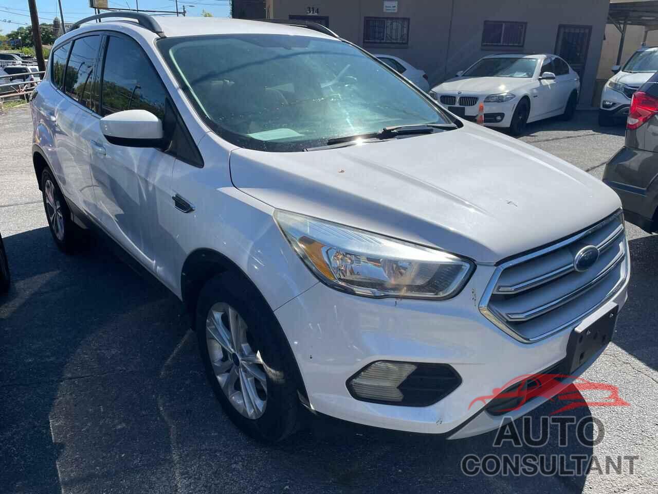 FORD ESCAPE 2018 - 1FMCU0GD1JUA22203