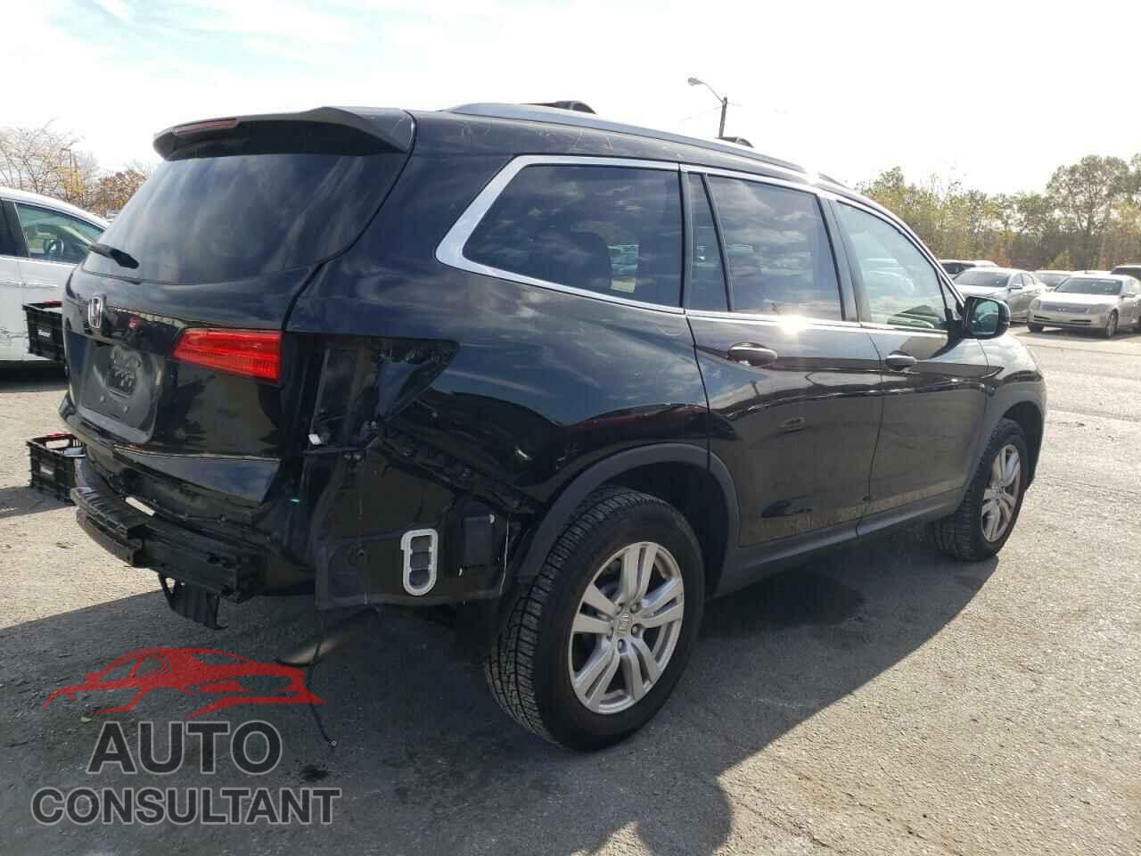 HONDA PILOT 2017 - 5FNYF5H12HB009257