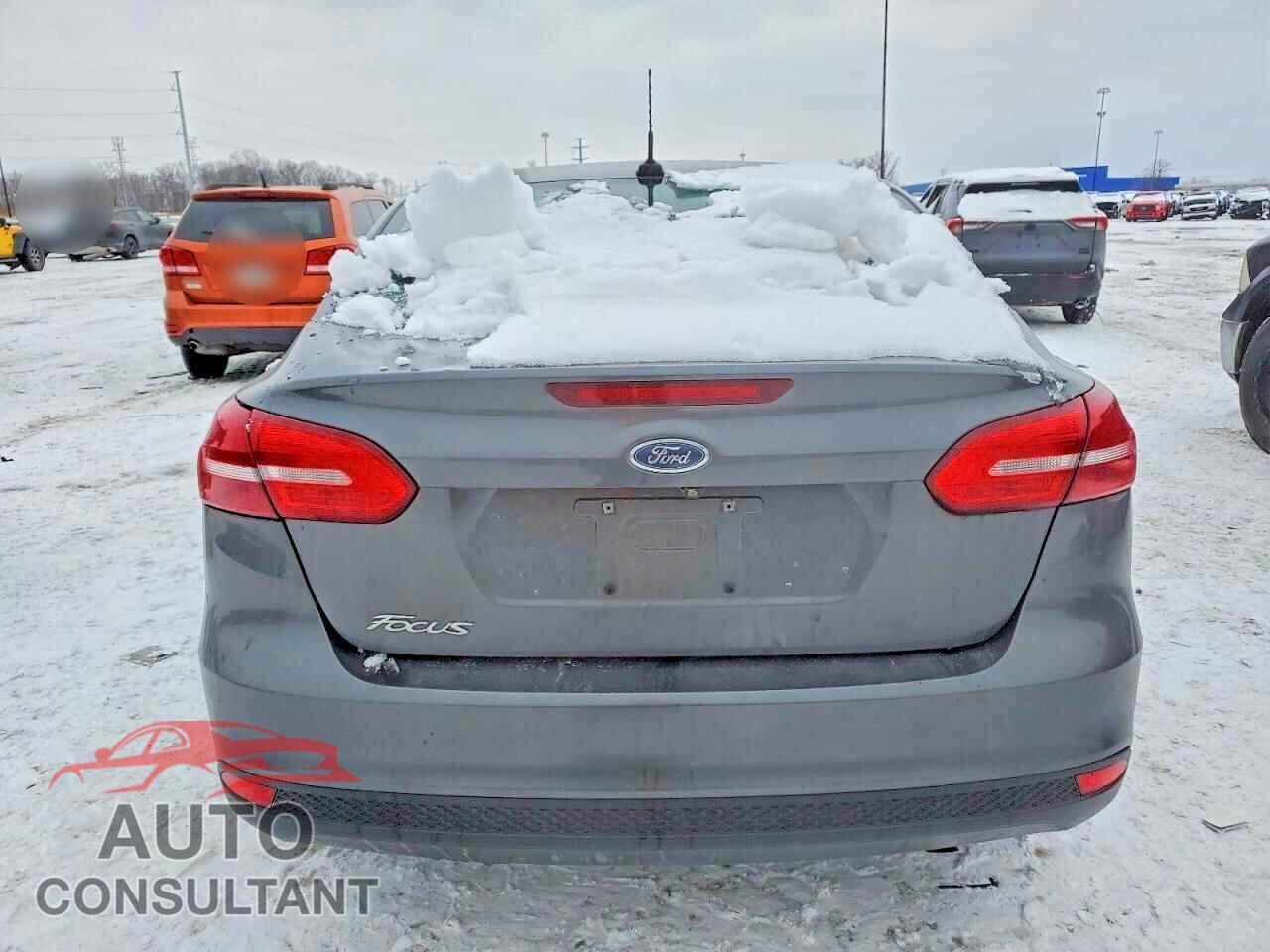 FORD FOCUS 2017 - 1FADP3E22HL347919