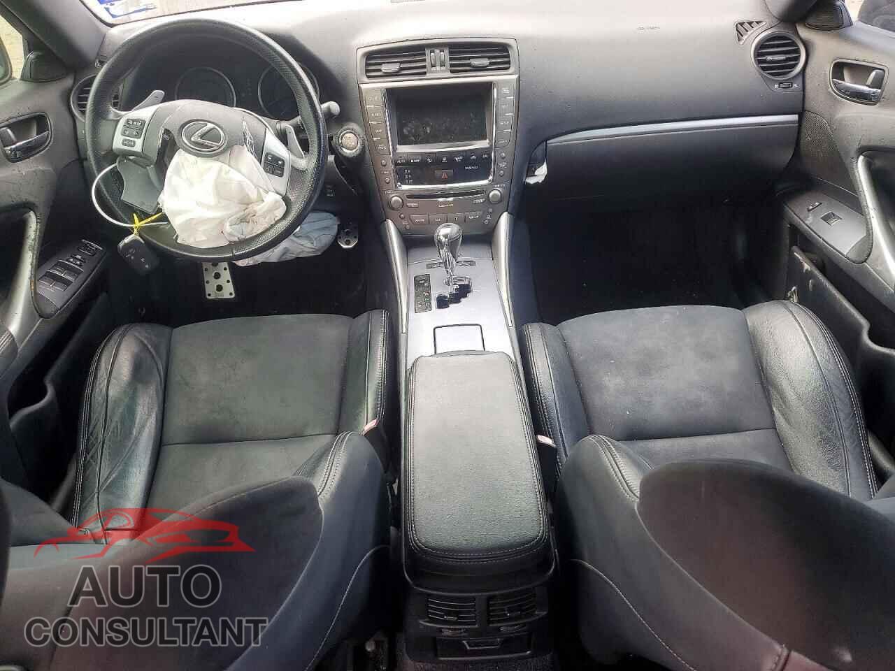 LEXUS IS 2011 - JTHBF5C28B5136804
