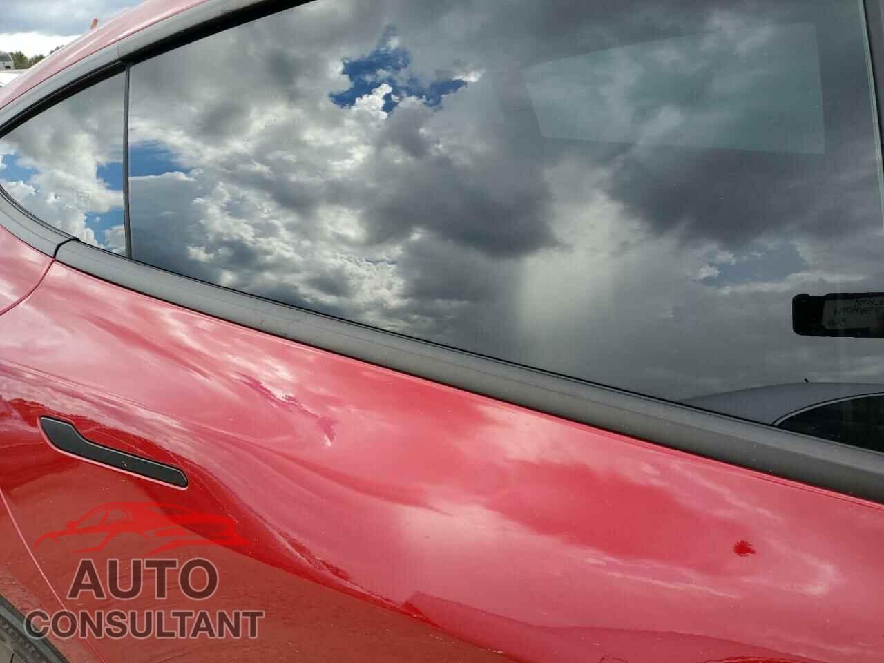 TESLA MODEL 3 2024 - 5YJ3E1EA5RF731494