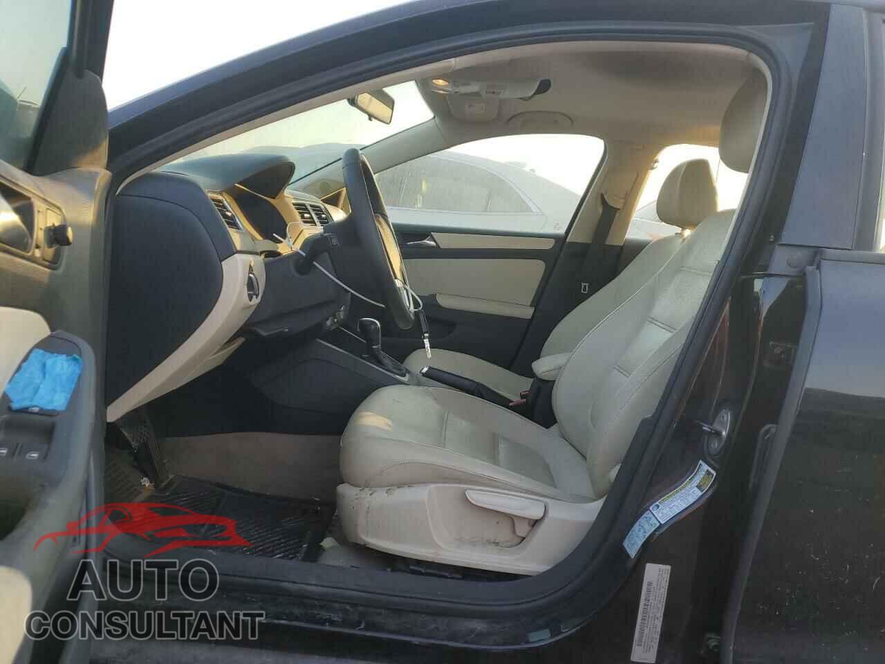 VOLKSWAGEN JETTA 2011 - 3VWDZ7AJ3BM382996