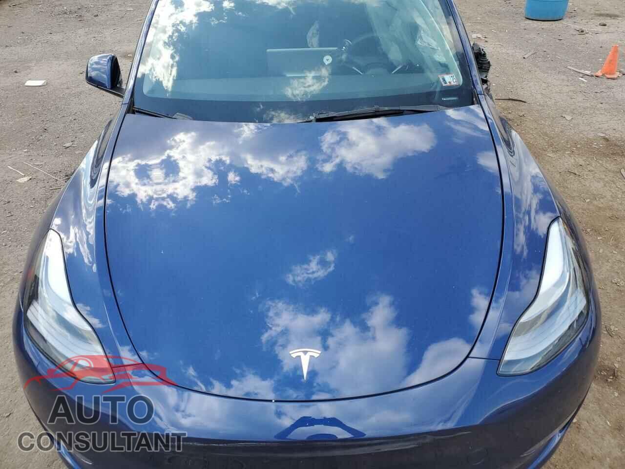 TESLA MODEL Y 2023 - 7SAYGDEF8PF870211
