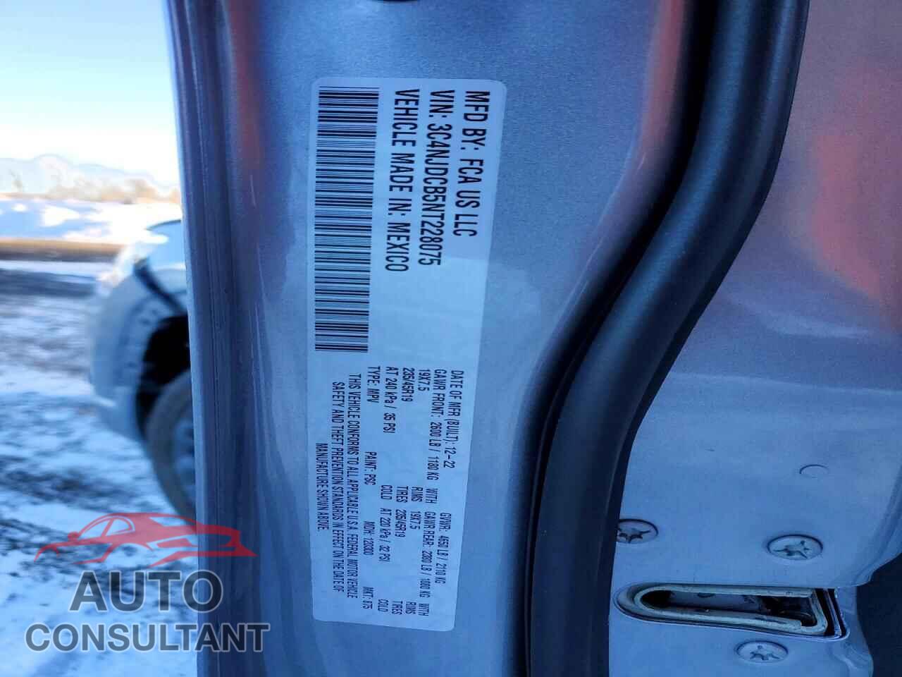 JEEP COMPASS 2022 - 3C4NJDCB5NT228075