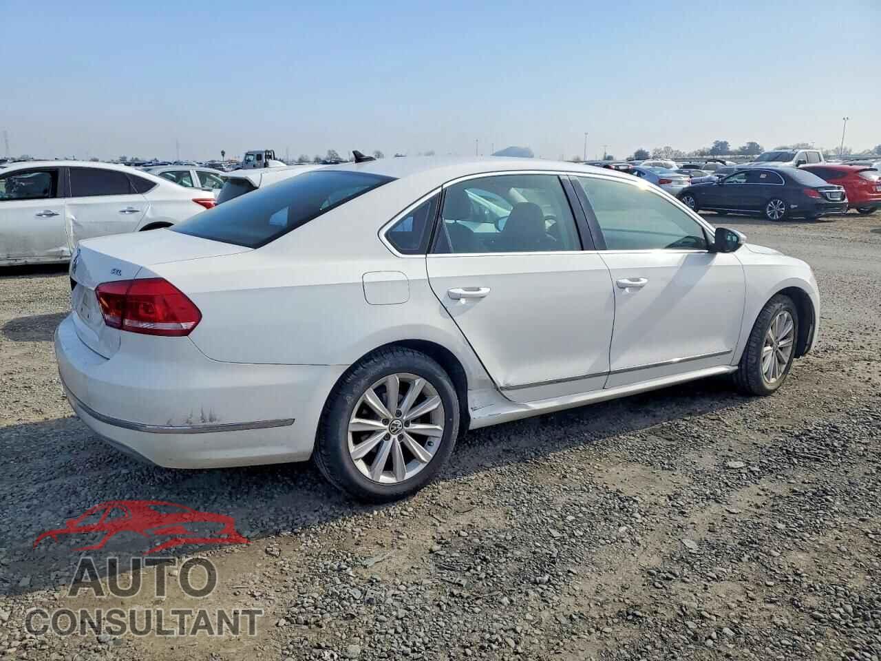 VOLKSWAGEN PASSAT 2012 - 1VWCP7A39CC087200