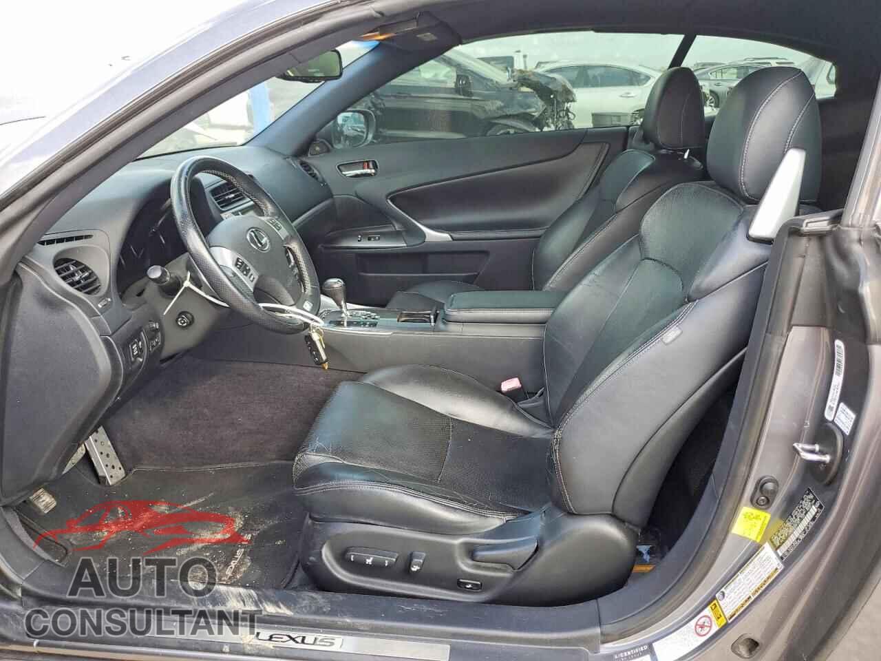 LEXUS IS 2015 - JTHFE2C25F2511123