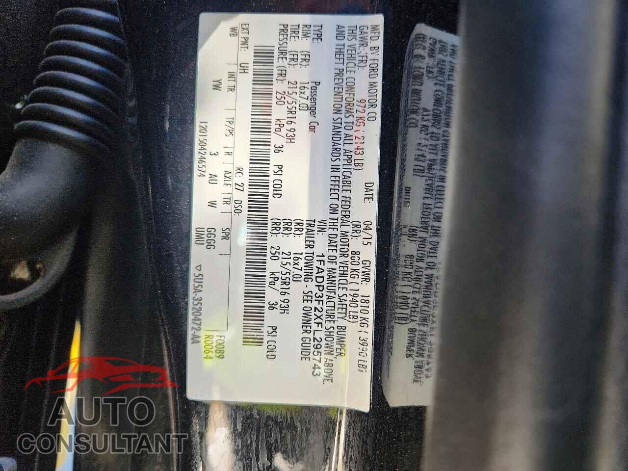 FORD FOCUS 2015 - 1FADP3F2XFL295743