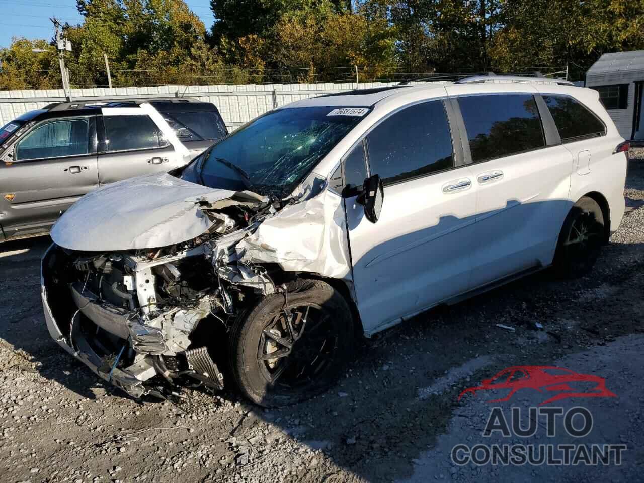 TOYOTA SIENNA 2024 - 5TDESKFCXRS113056