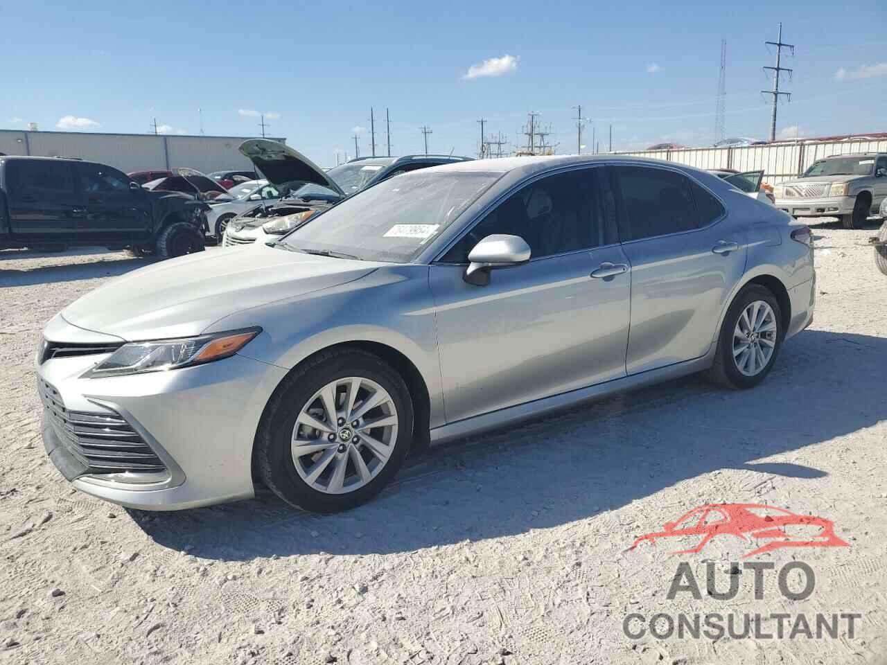 TOYOTA CAMRY 2022 - 4T1C11AKXNU652393