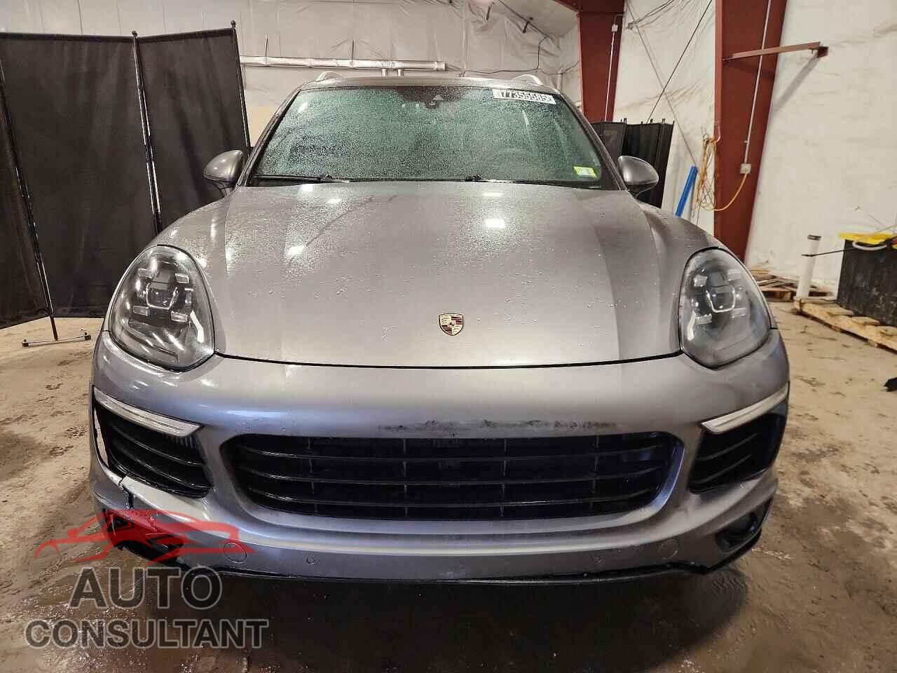 PORSCHE CAYENNE 2016 - WP1AB2A2XGLA93658