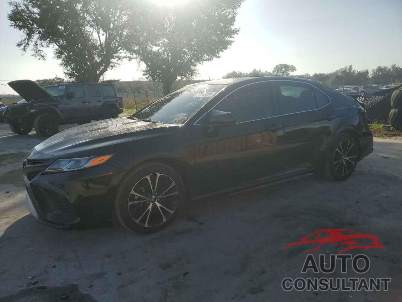 TOYOTA CAMRY 2018 - 4T1B11HKXJU129239