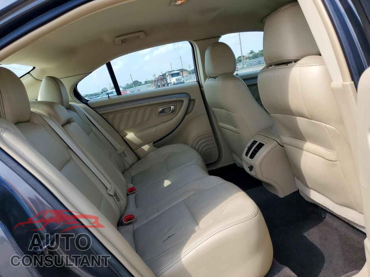 FORD TAURUS 2015 - 1FAHP2E83FG166799