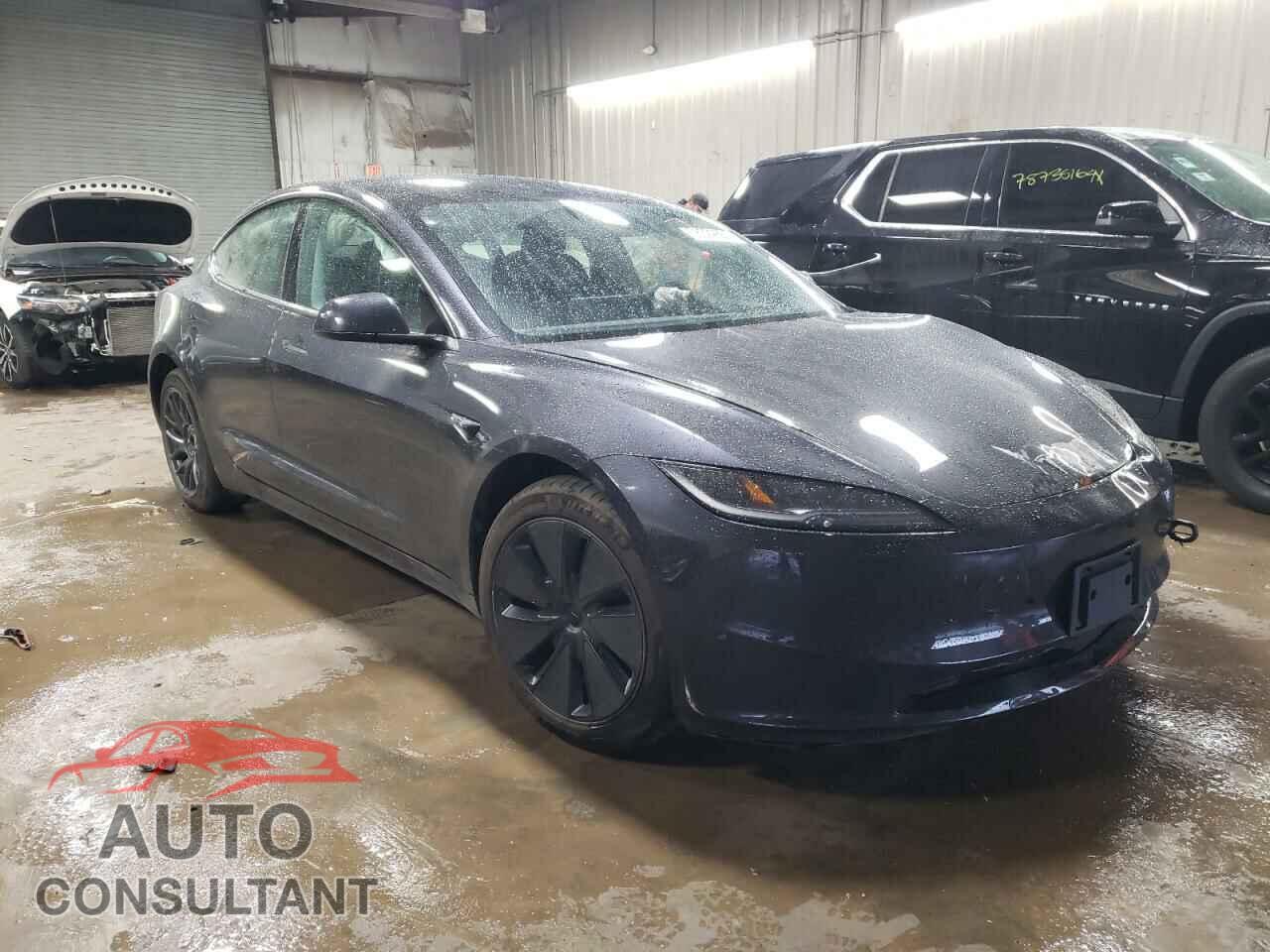 TESLA MODEL 3 2024 - 5YJ3E1EA3RF836910