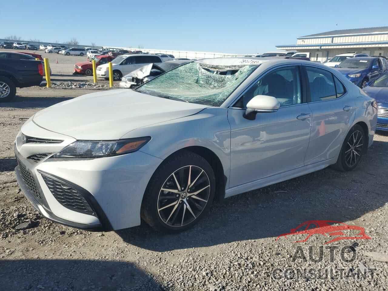 TOYOTA CAMRY 2023 - 4T1G11AK0PU141375