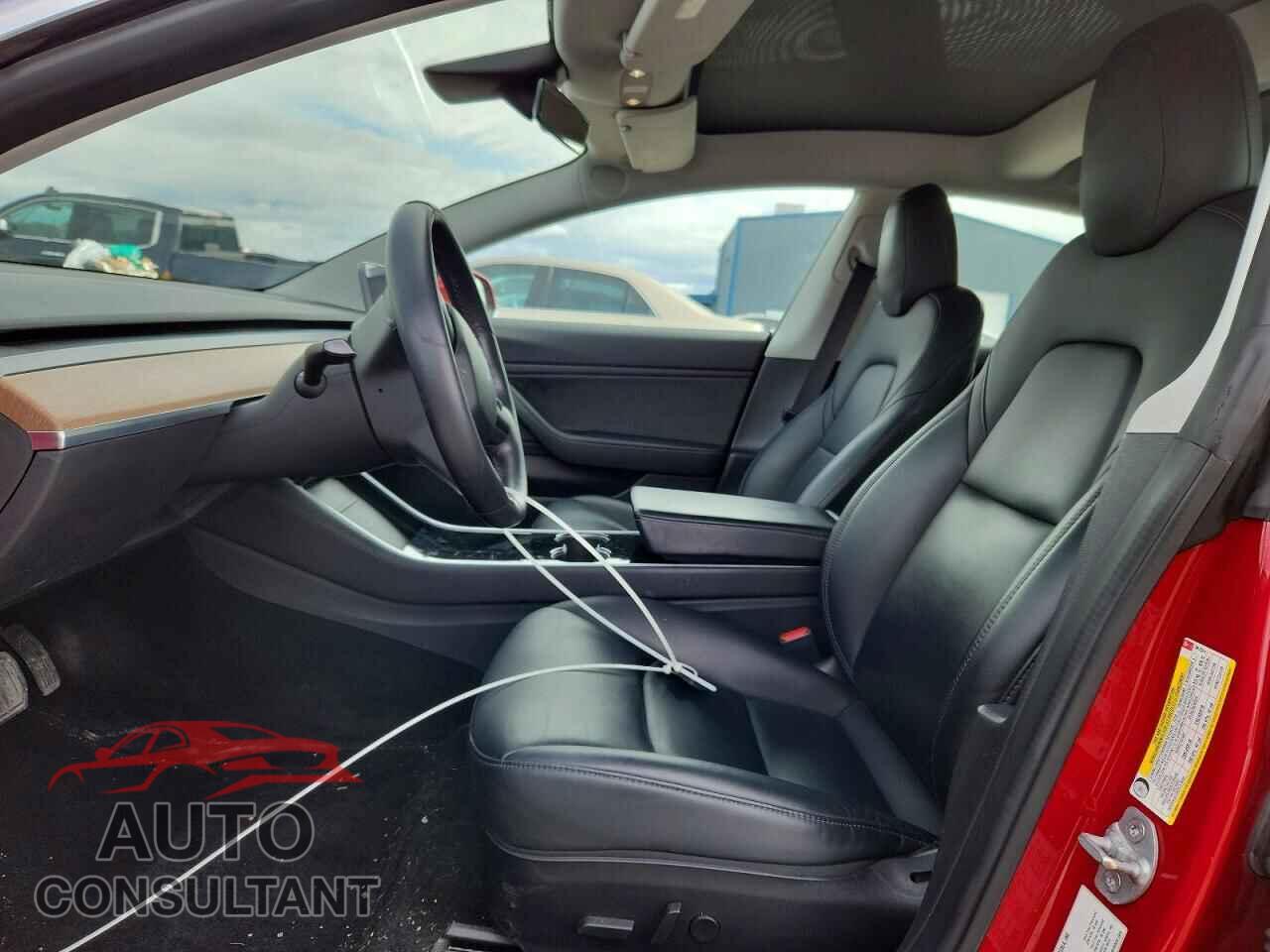 TESLA MODEL 3 2019 - 5YJ3E1EB3KF387324