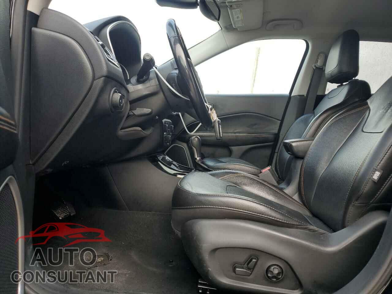 JEEP COMPASS 2020 - 3C4NJDCB4LT153558