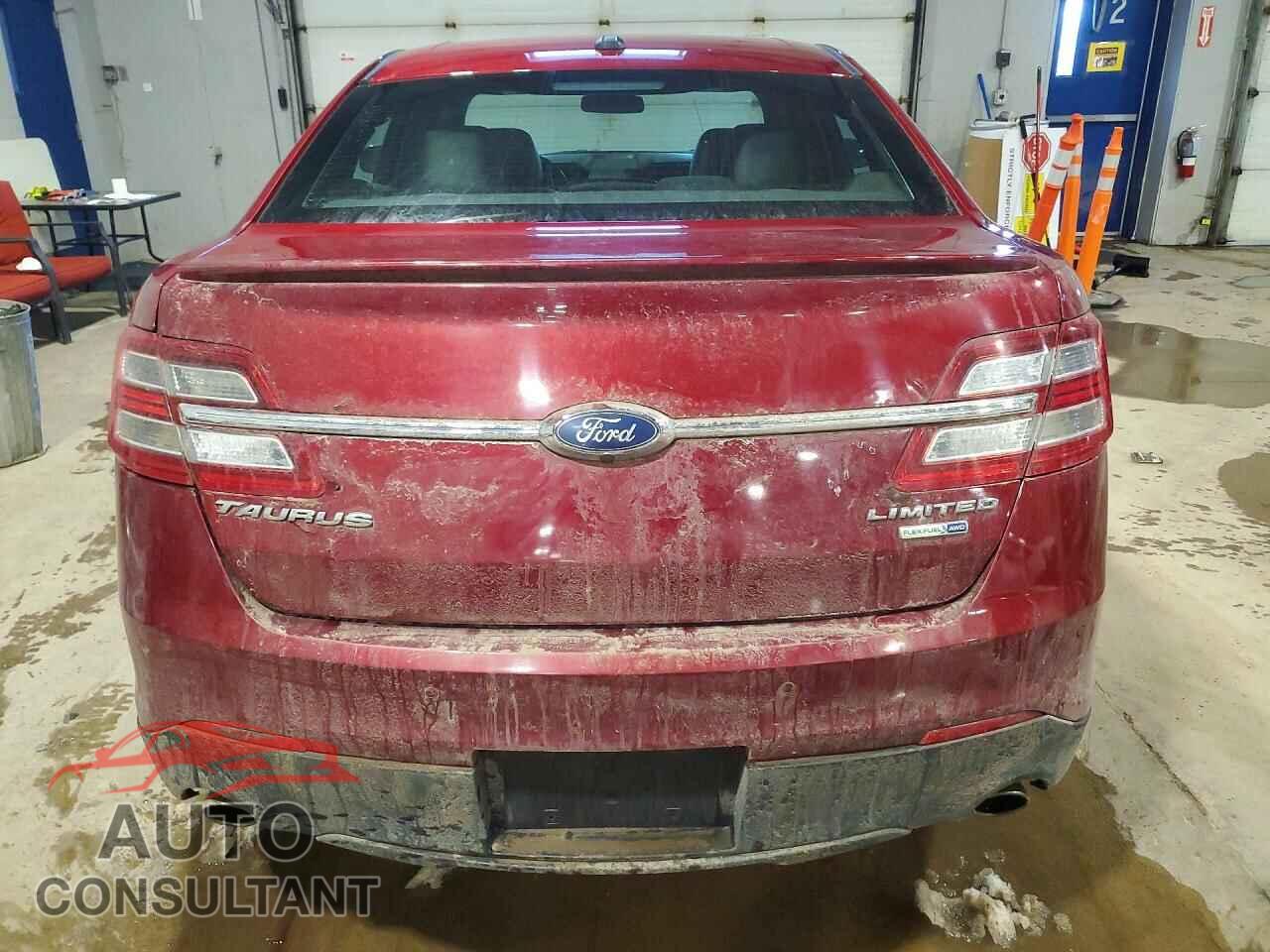 FORD TAURUS 2018 - 1FAHP2J84JG128643