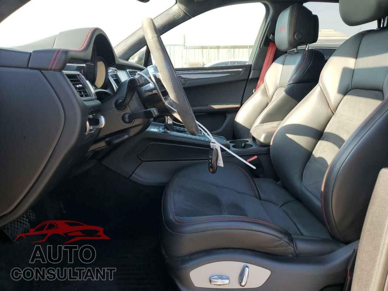 PORSCHE MACAN 2018 - WP1AG2A59JLB64982