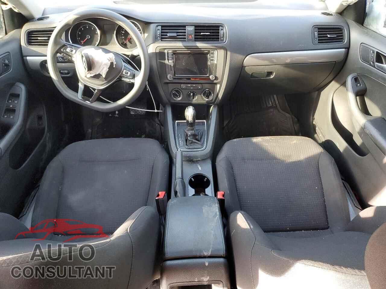 VOLKSWAGEN JETTA 2017 - 3VW2B7AJ2HM291187