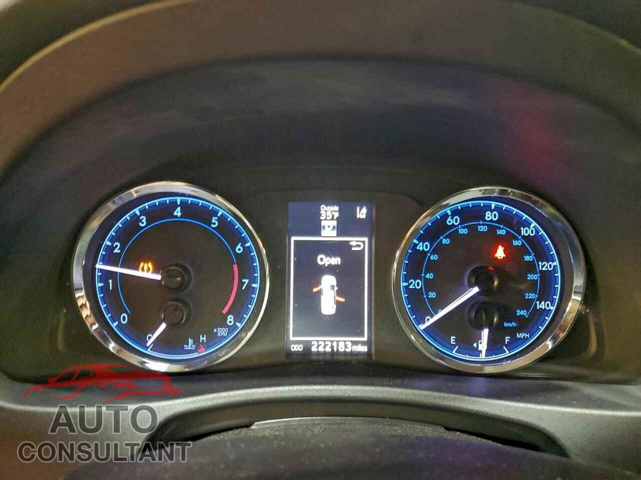 TOYOTA COROLLA 2017 - 2T1BURHEXHC864735