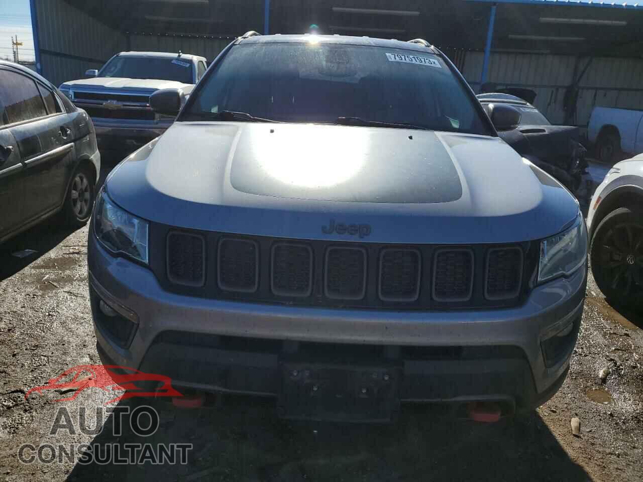 JEEP COMPASS 2017 - 3C4NJDDB5HT680417