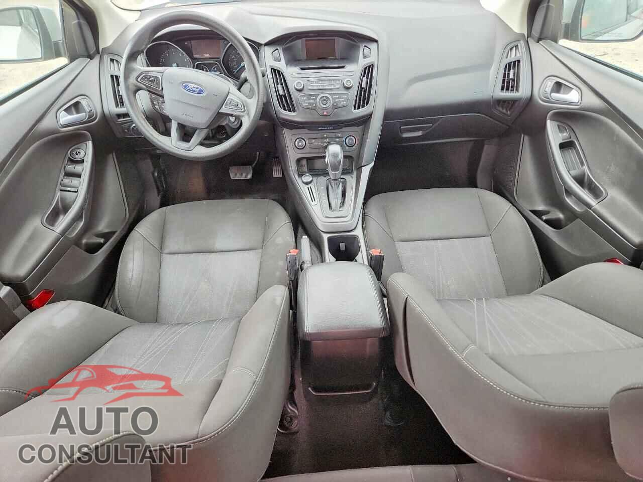 FORD FOCUS 2017 - 1FADP3F24HL285504