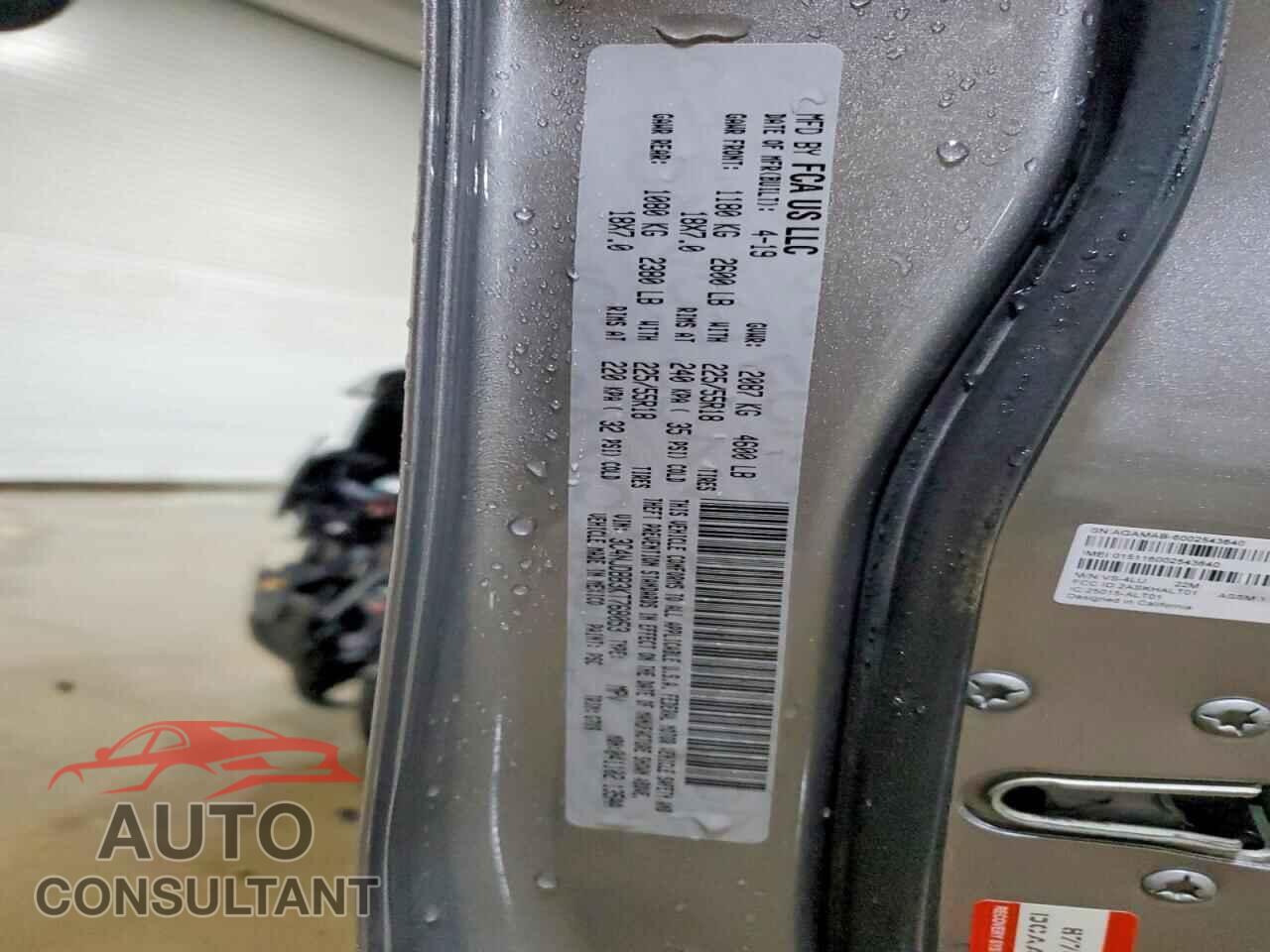 JEEP COMPASS 2019 - 3C4NJDBB3KT768053