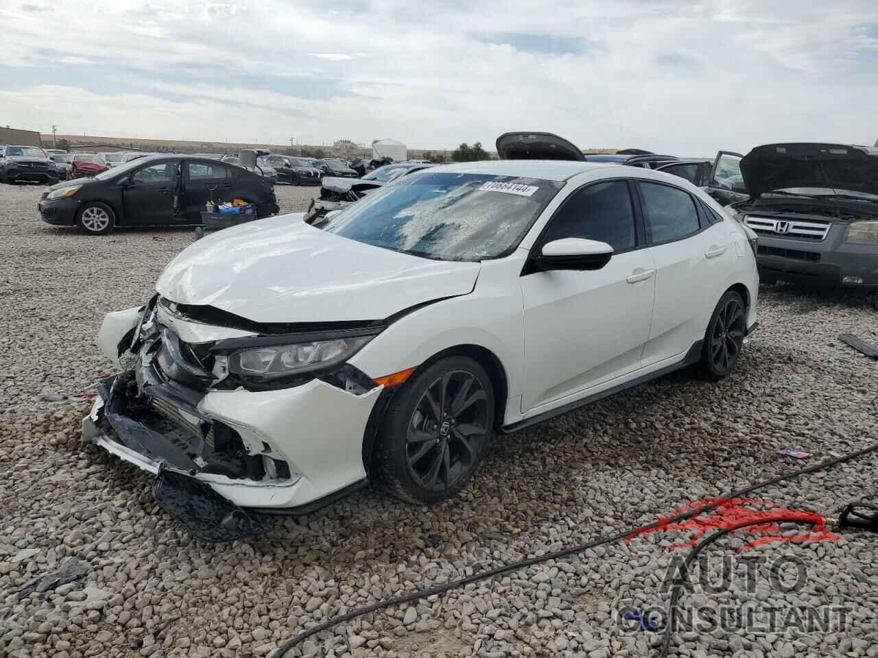HONDA CIVIC 2018 - SHHFK7H48JU225367