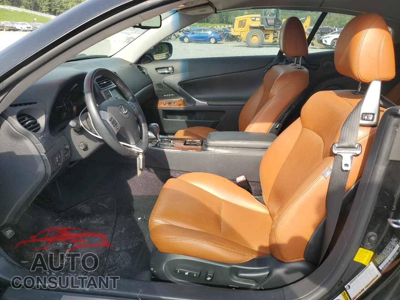 LEXUS IS 2011 - JTHFF2C20B2519444