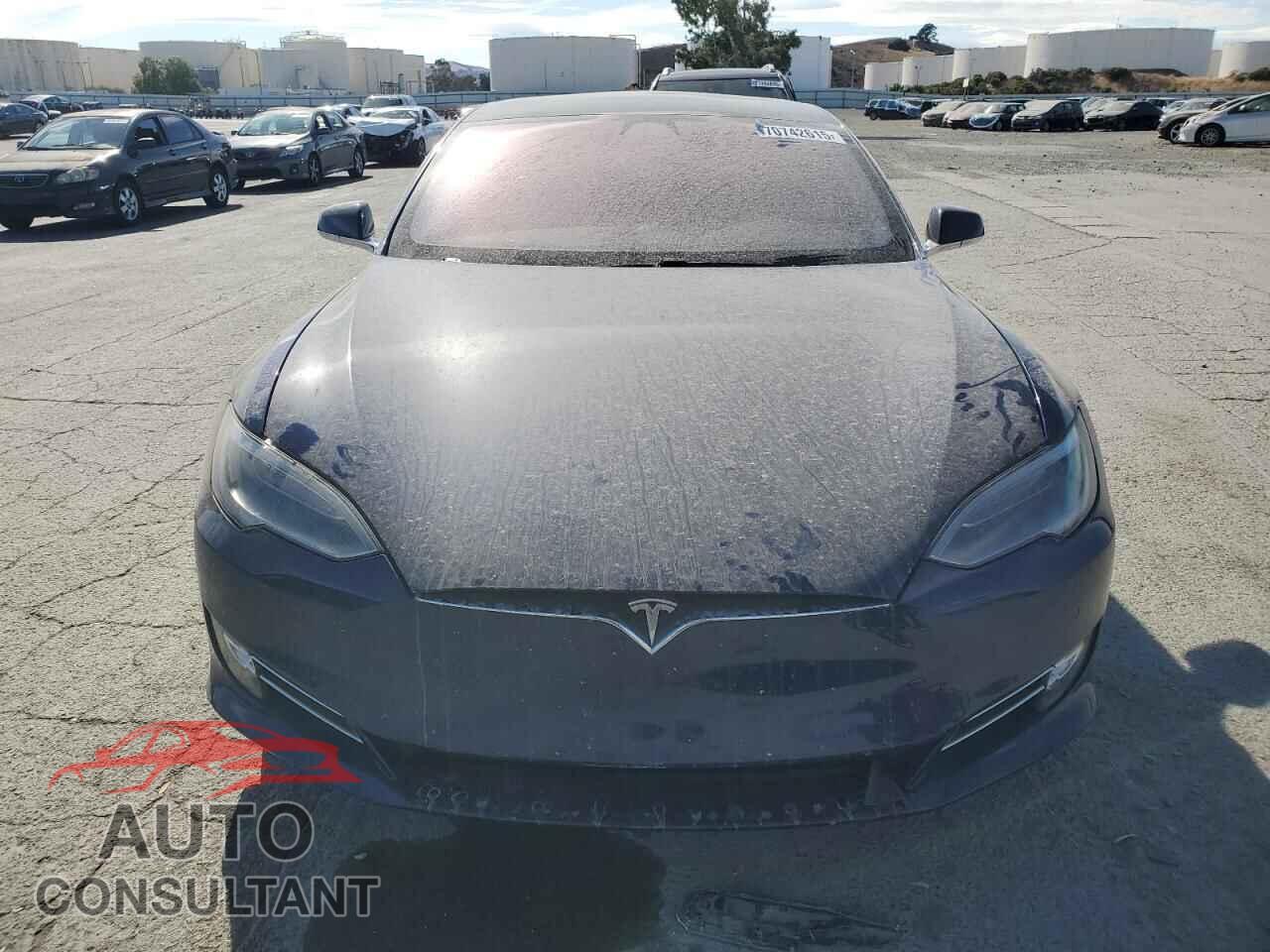 TESLA MODEL S 2018 - 5YJSA1E26JF260363