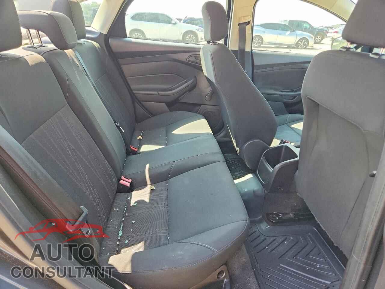 FORD FOCUS 2016 - 1FADP3E26GL356959
