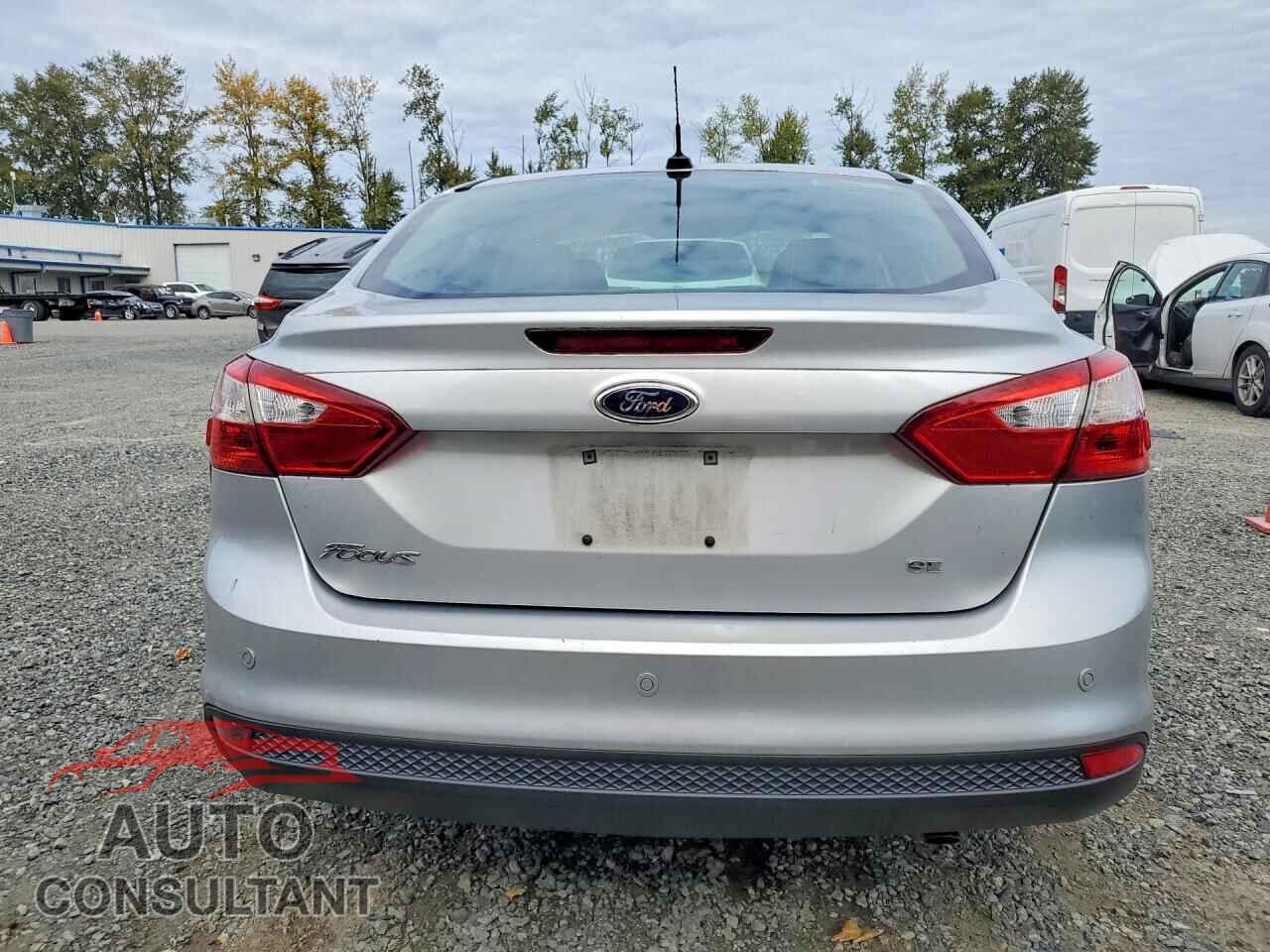 FORD FOCUS 2014 - 1FADP3F29EL211216