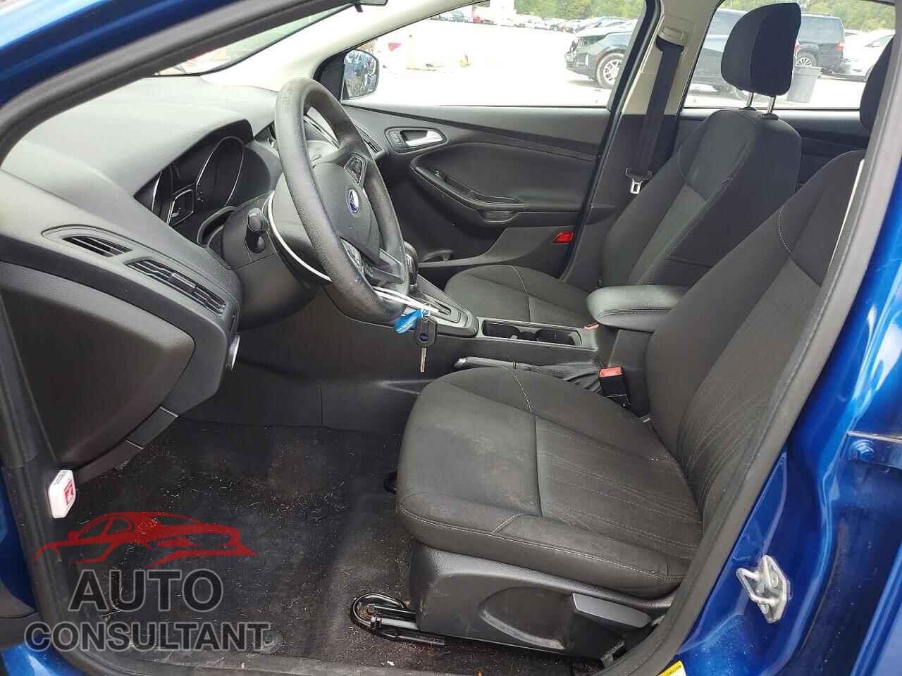 FORD FOCUS 2018 - 1FADP3FE0JL215675