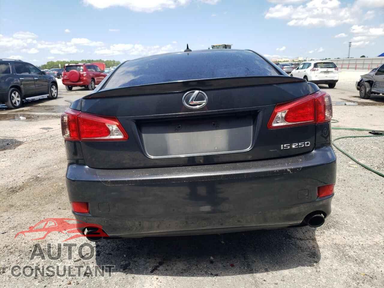 LEXUS IS 2011 - JTHBF5C23B5143658