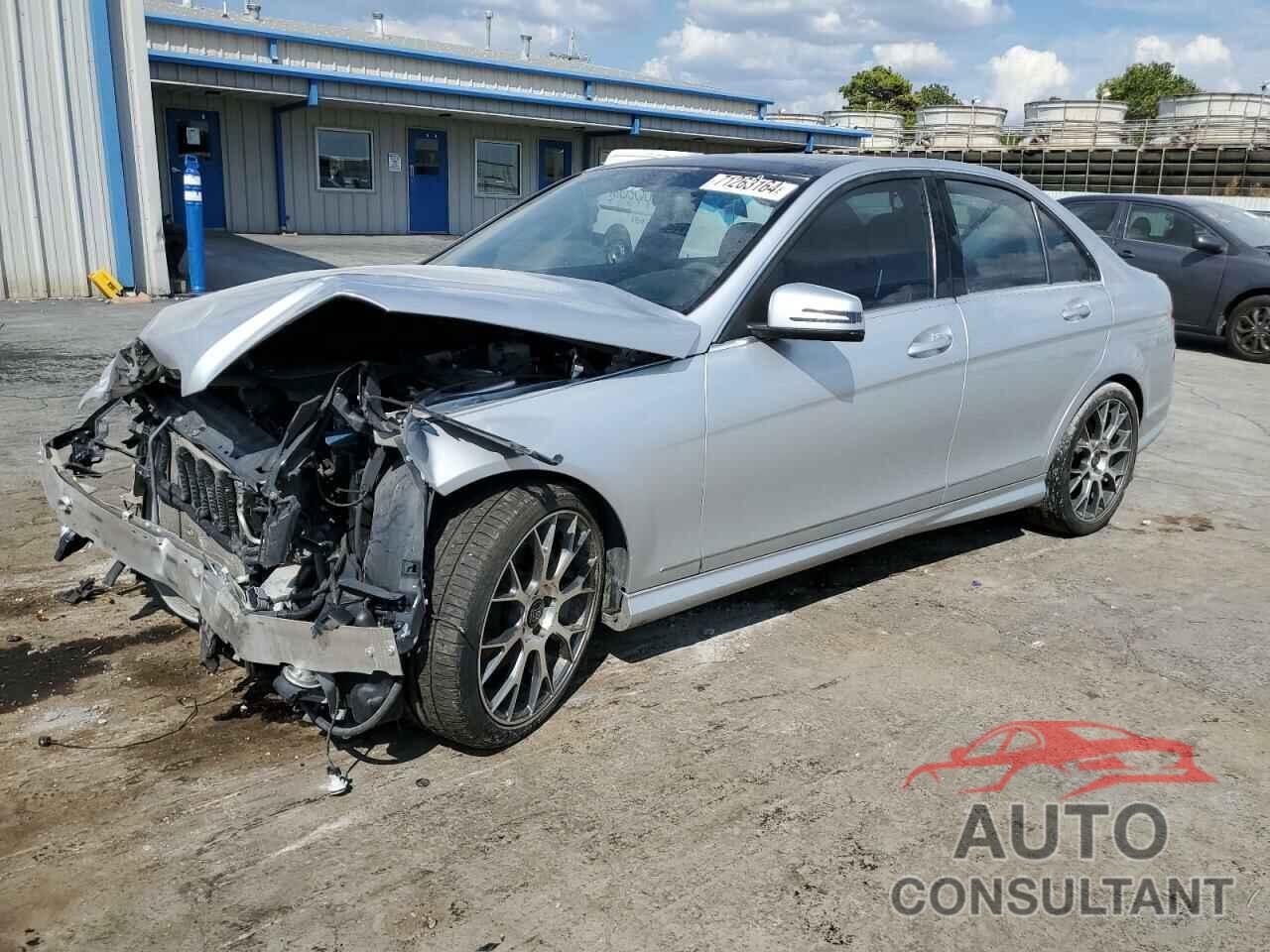 MERCEDES-BENZ C-CLASS 2010 - WDDGF5GB8AR114509