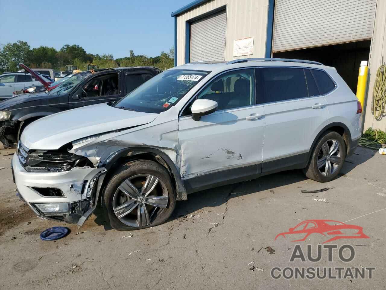 VOLKSWAGEN TIGUAN 2018 - 3VV4B7AX2JM199259