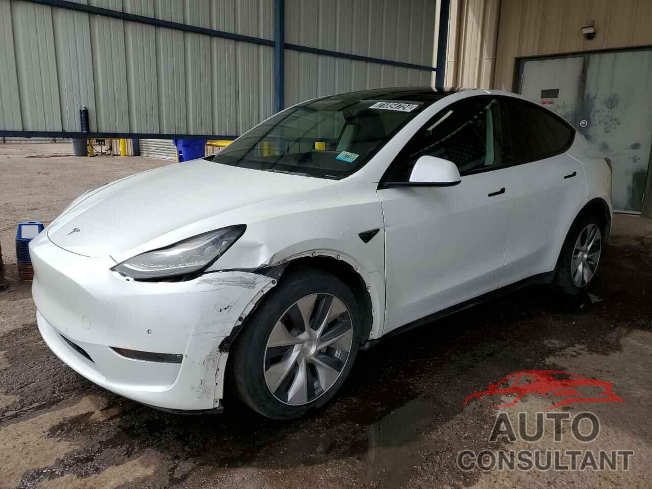 TESLA MODEL Y 2021 - 5YJYGDEE2MF117144