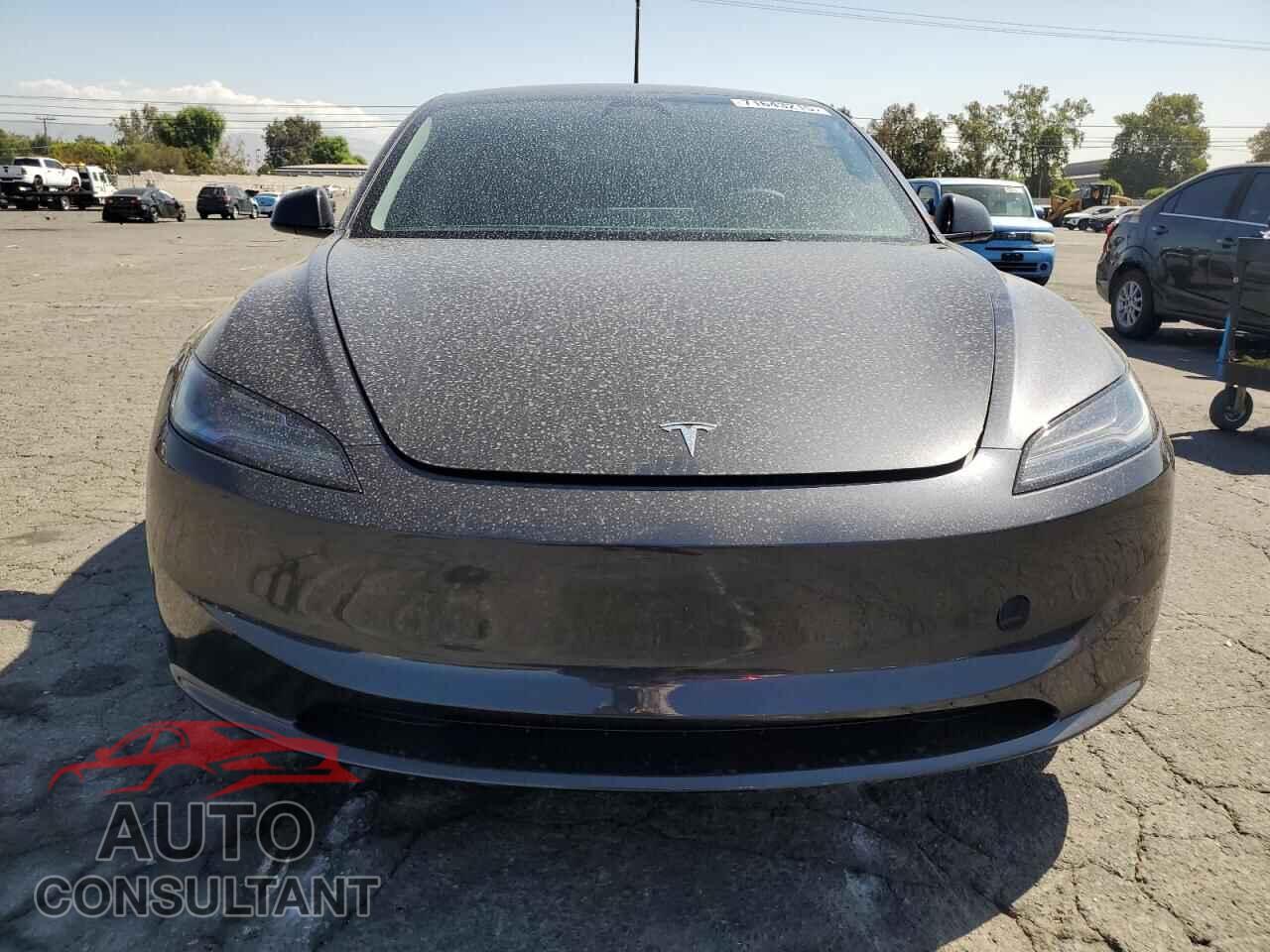 TESLA MODEL 3 2025 - 5YJ3E1EA3SF052829