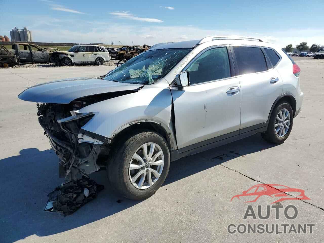 NISSAN ROGUE 2017 - KNMAT2MT5HP524680