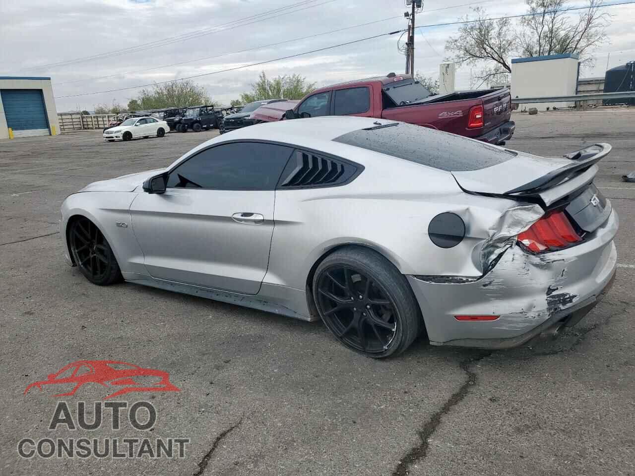 FORD MUSTANG 2018 - 1FA6P8CF5J5166688