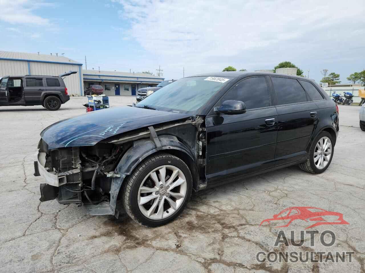 AUDI A3 2011 - WAUBJAFM8BA128020