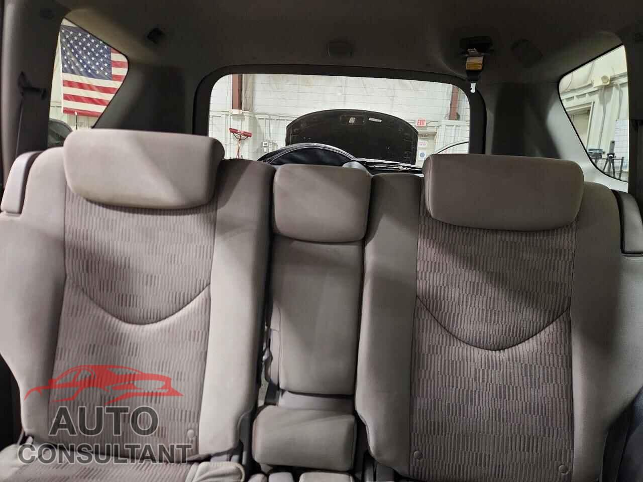 TOYOTA RAV4 2011 - 2T3BF4DV1BW111403