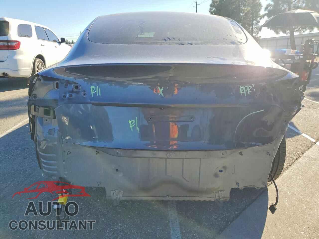 TESLA MODEL 3 2020 - 5YJ3E1EA2LF614124