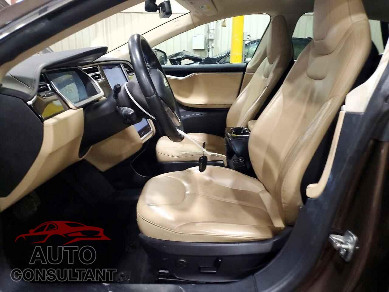 TESLA MODEL S 2013 - 5YJSA1CG2DFP05071