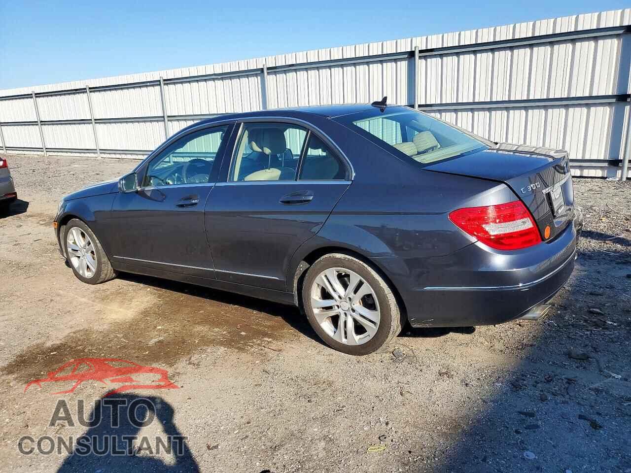 MERCEDES-BENZ C-CLASS 2013 - WDDGF8AB5DR287502